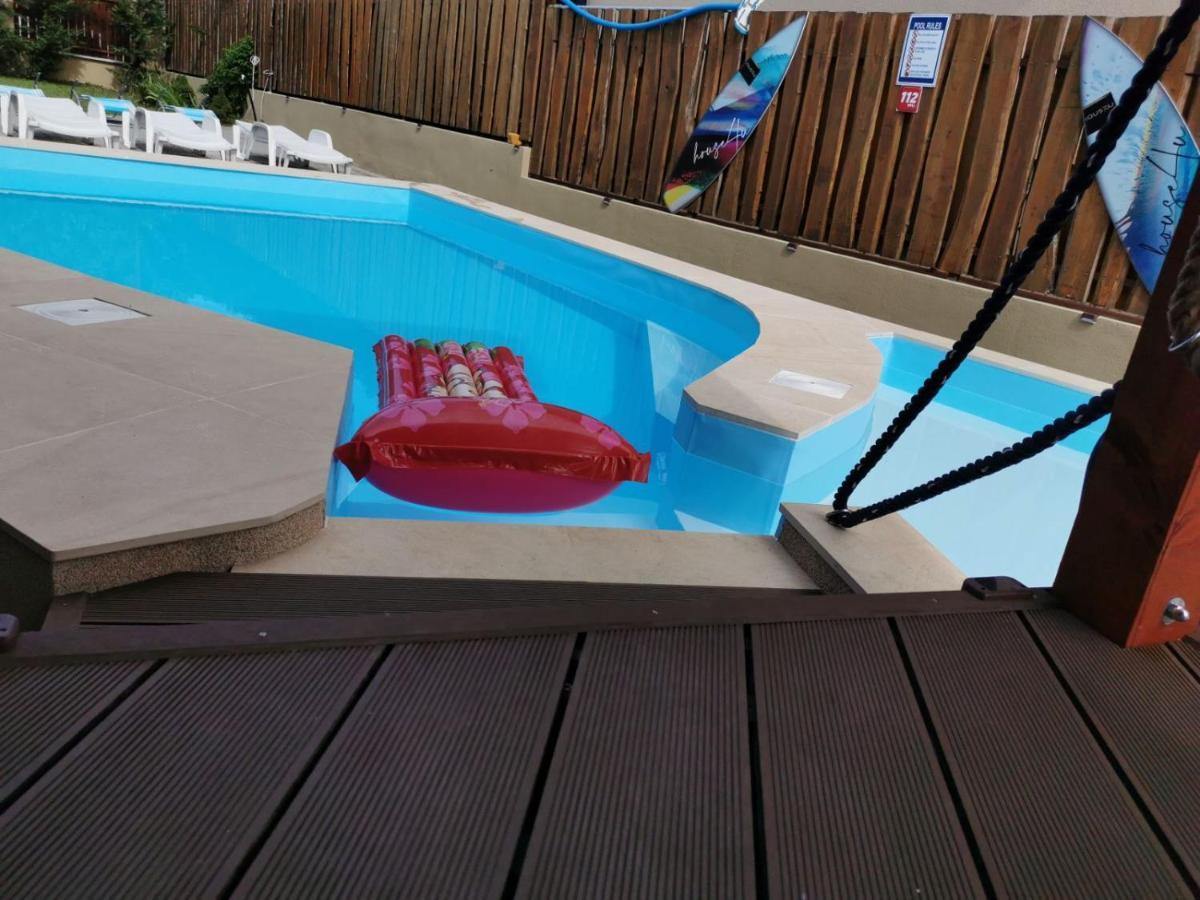 House4U Villa Balatonszárszó Buitenkant foto