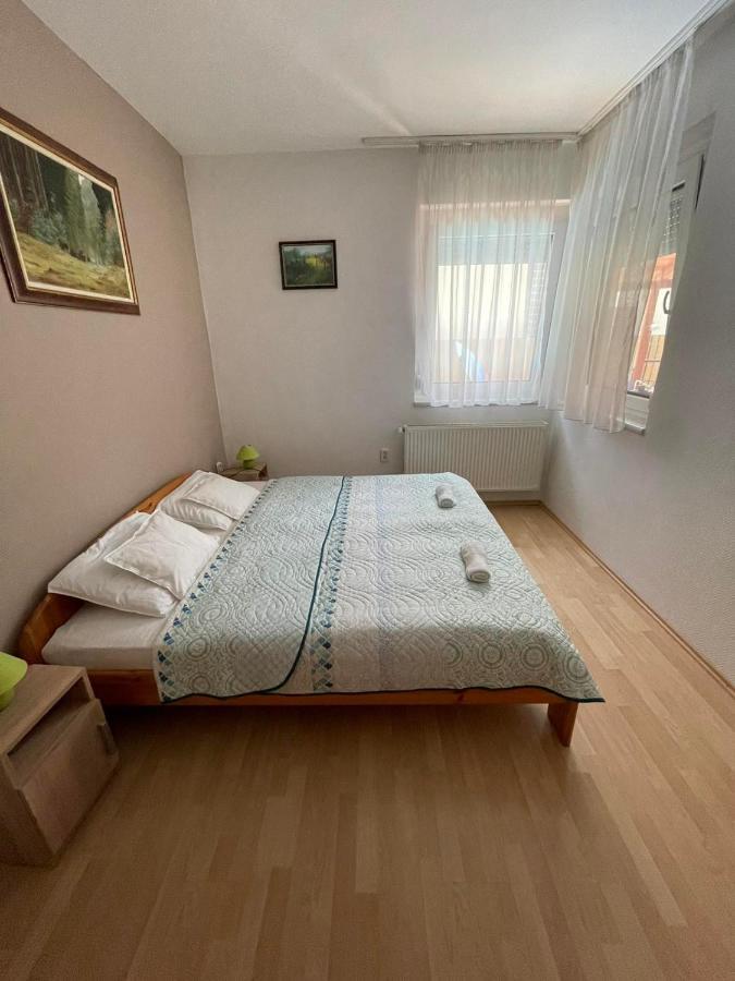 House4U Villa Balatonszárszó Buitenkant foto