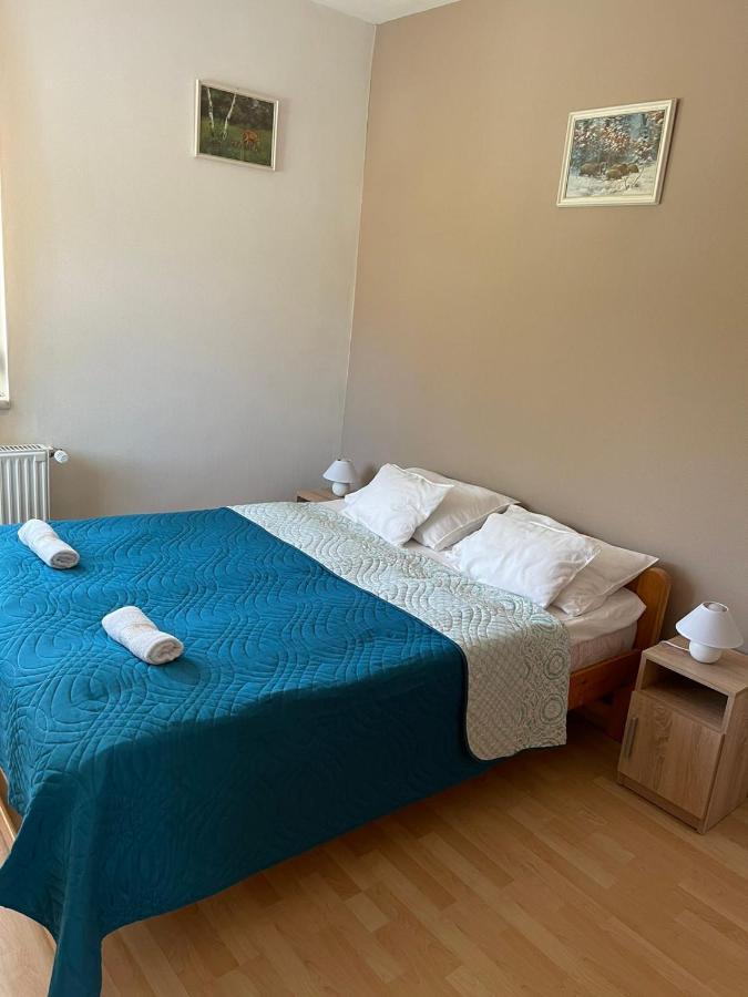 House4U Villa Balatonszárszó Buitenkant foto
